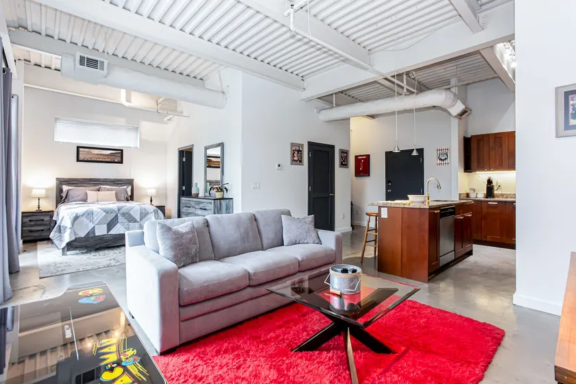 Chic Loft Near UGA/Dining/Shops - Image 1