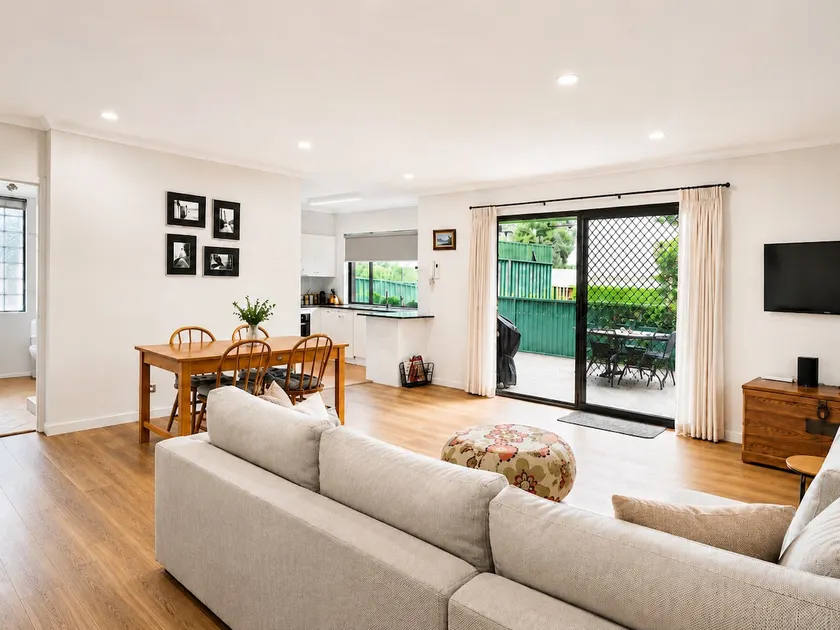 Cronulla sunny beach & bay unit, walk everywhere - Image 1