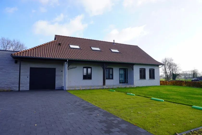 De Meerheuvel: Group house for 16-18 people - Image 1
