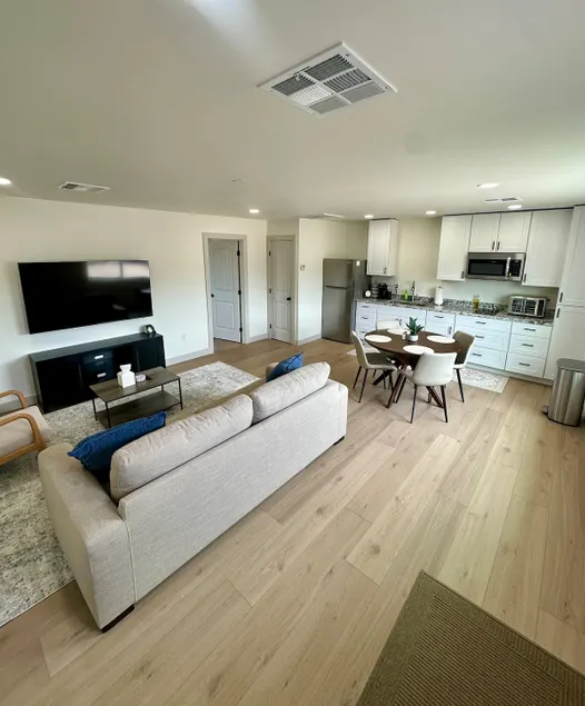 Scenic Guest House -NEWLY BUILT!- West Wing - Image 1