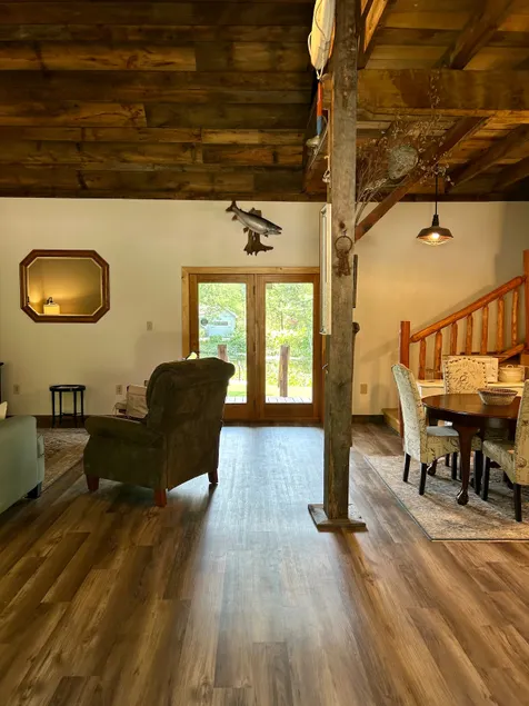 Lakefront cottage on Trout Lake - Image 1