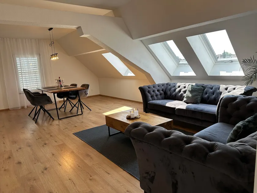 Exclusive 4.5-room apartment - Image 1