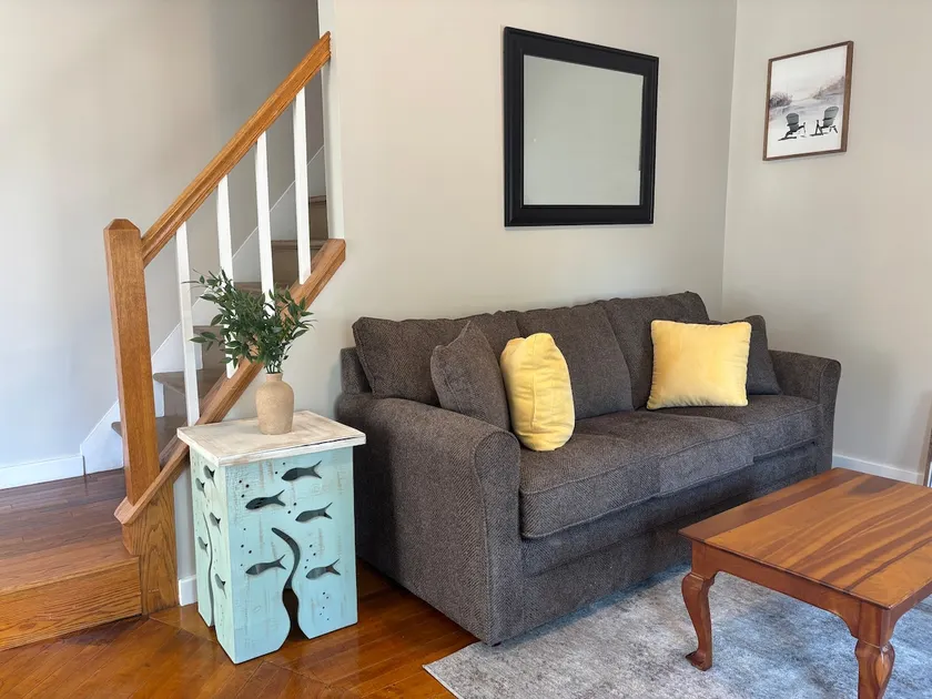 Modern Simplicity in Clayton - Image 1