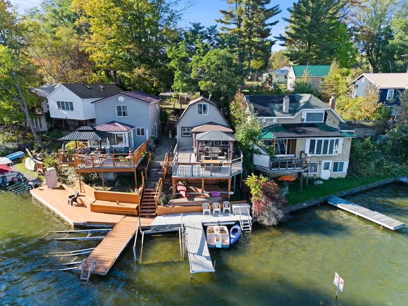 Peaceful Lakehouse Getaway - Image 1