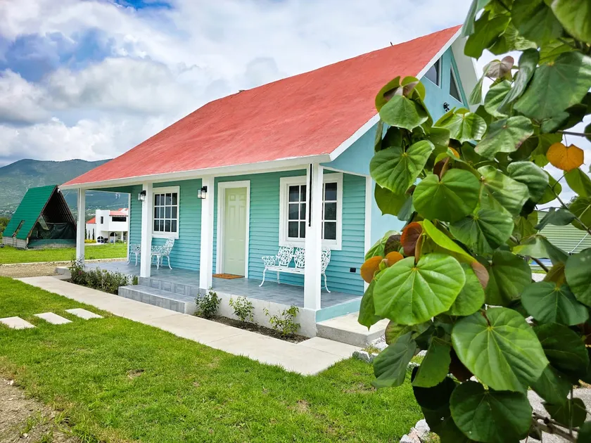 Blue House near Tolantongo Caves - Image 1