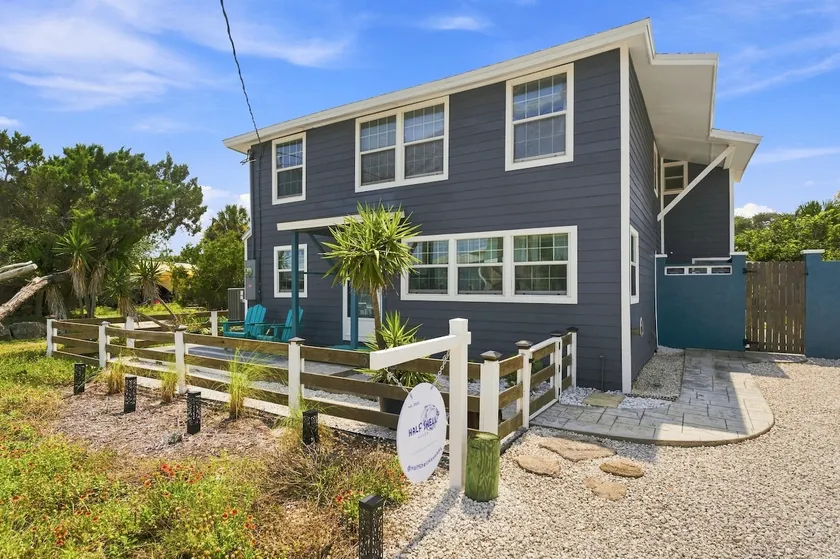 Pool + Spa • Walk to Beach • Pet Friendly - Image 1