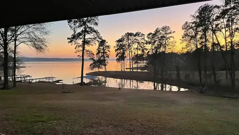 Hickory Hill Hideaway - Image 1