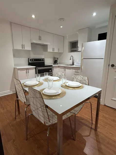 Spacious 2BR Guest Suite | Private Self-Check-In - Image 1