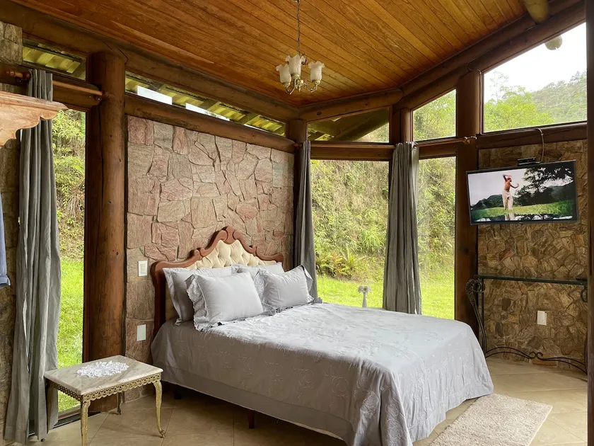 Getaway with a hot tub in Marechal Floriano - Image 1