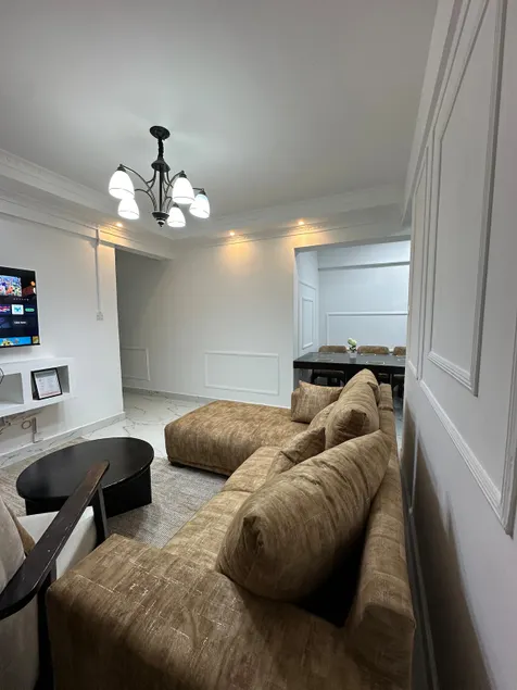 Cozy 2BR w/ Extra Room | Near Malls | 4–6 Guests - Image 1