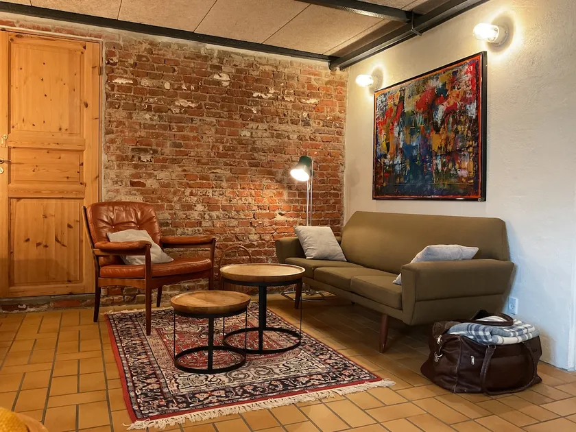 Cozy guest house in the countryside - Image 1