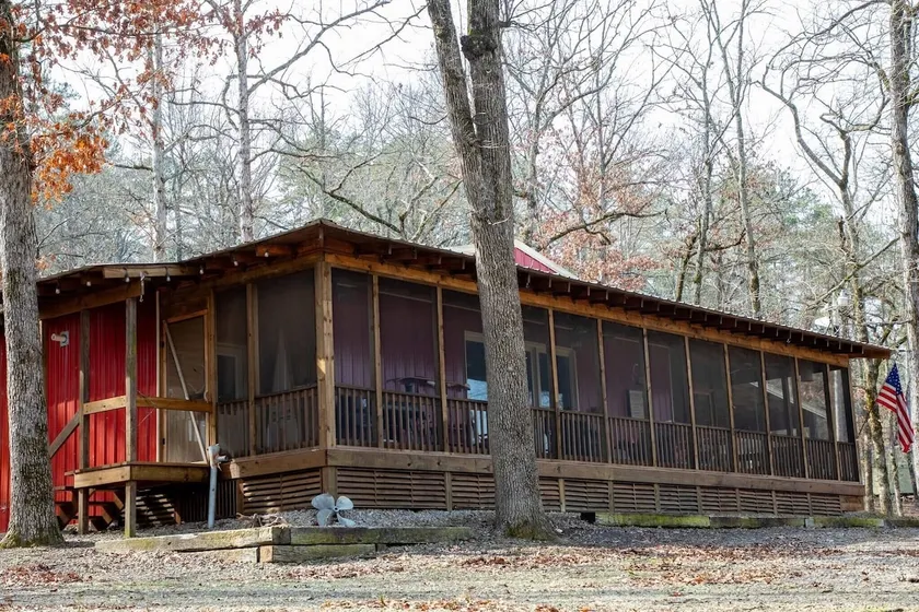 Ray’s Retreat - Image 1