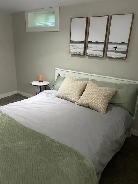 Cozy South Windsor - entire unit, private entrance - Image 1