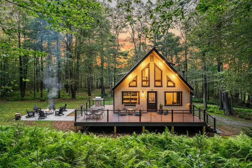 ”Cozy Pocono Cabin in the Woods – Fire Pit - Image 1