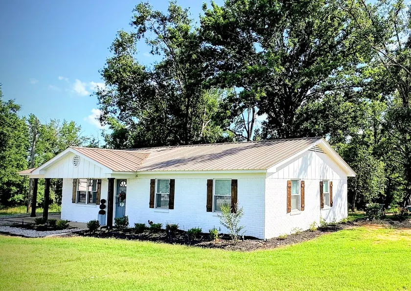 House Arest - between Tupelo and Oxford MS - Image 1