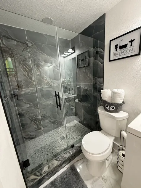 Modern Comfort Near FL State Fairgrounds-1BR/1BA - Image 1