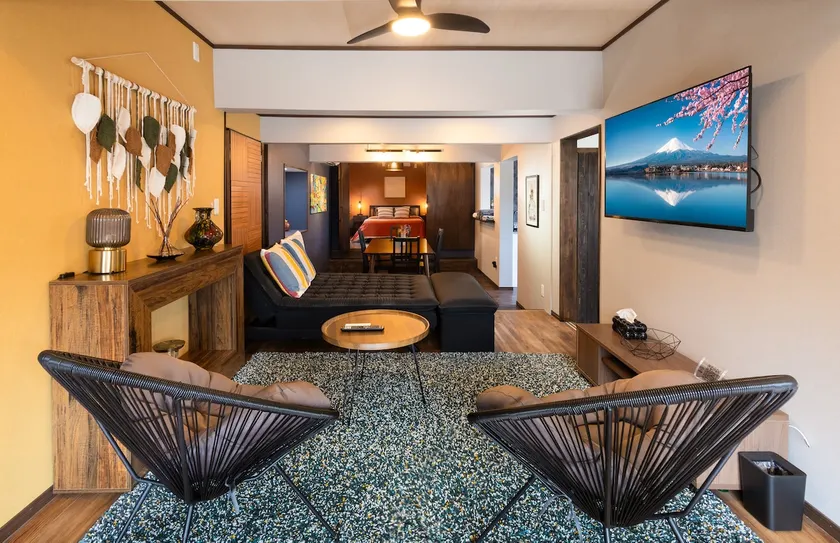 Mimitsu Lounge CASAKURA - Image 1
