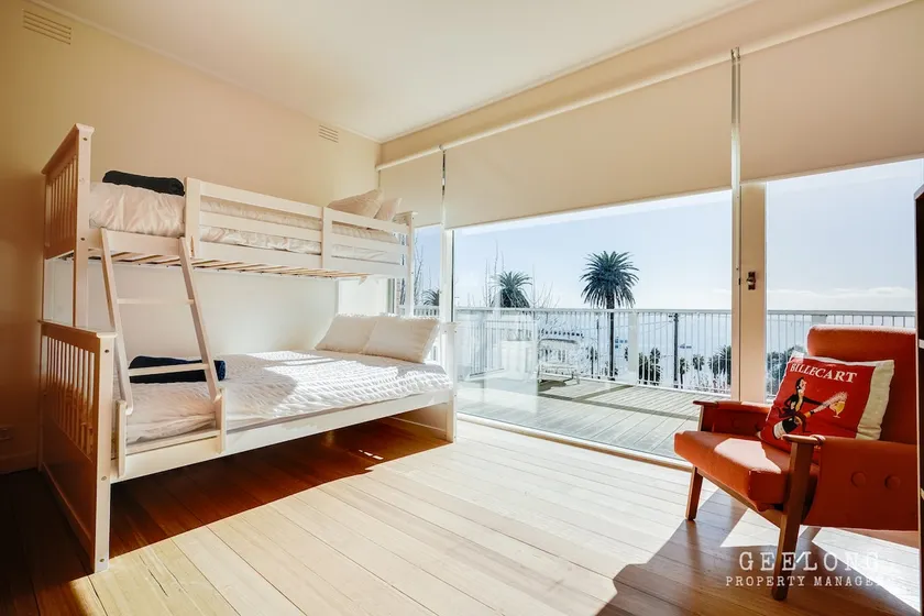 The Beach House Apartment - Image 1
