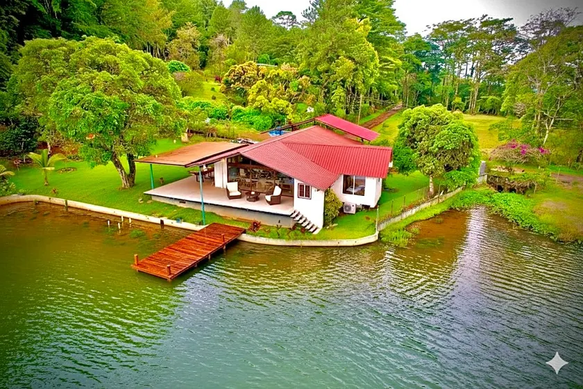Casa del Lago 2025 - Image 1