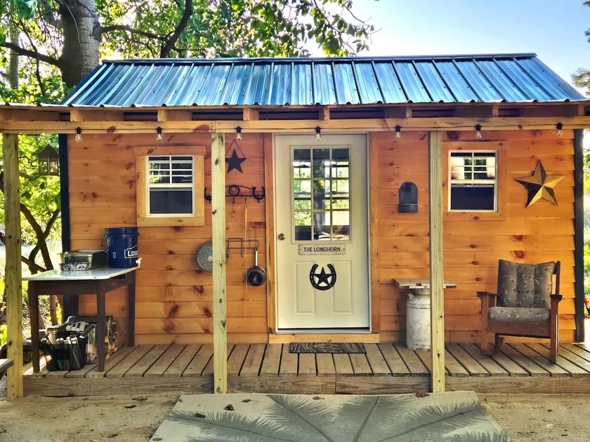 The Longhorn Rustic Cabin near Silver Lake Dunes - Image 1