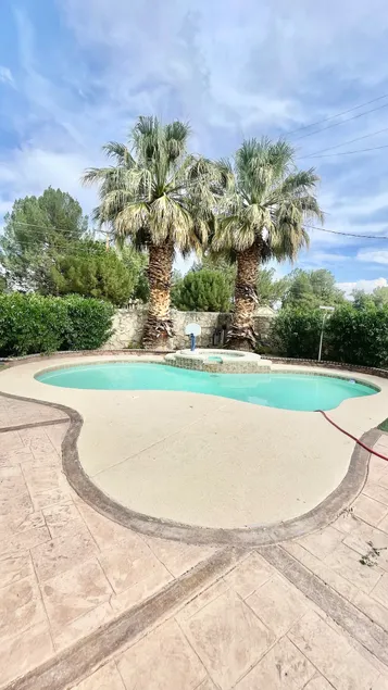 “Desert Oasis: Luxury Villa & Private Pool” - Image 1