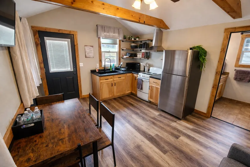 Hay Creek Farmhouse - Image 1