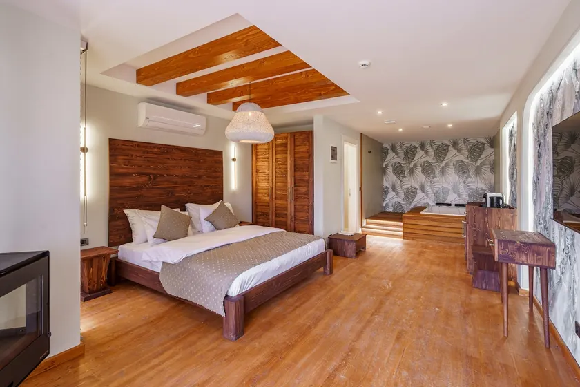 Suite with Jacuzzi and Garden in Nature in Kirazlı Village - Image 1