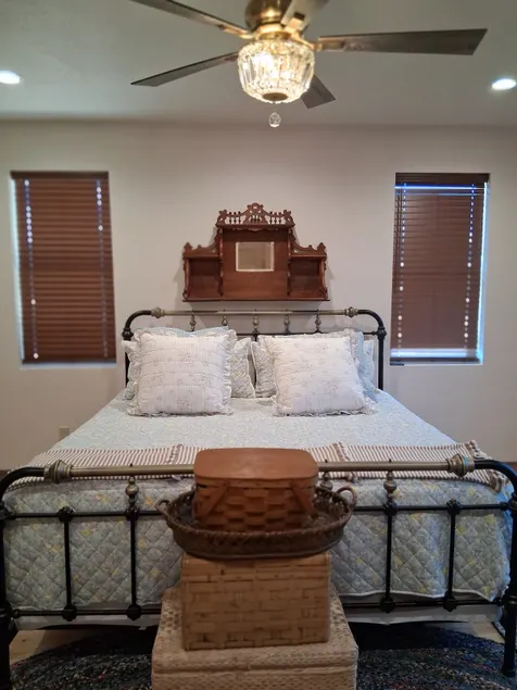 The Quilters Cottage - Image 1