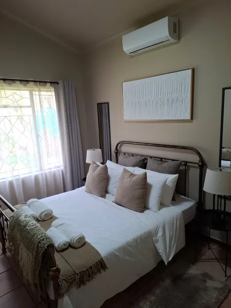 Just Dandee: Pet-friendly 4-sleeper with jacuzzi. - Image 1
