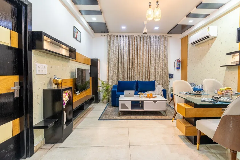 Homlee-Luxury Inn 3BHK-East DEL - Image 1