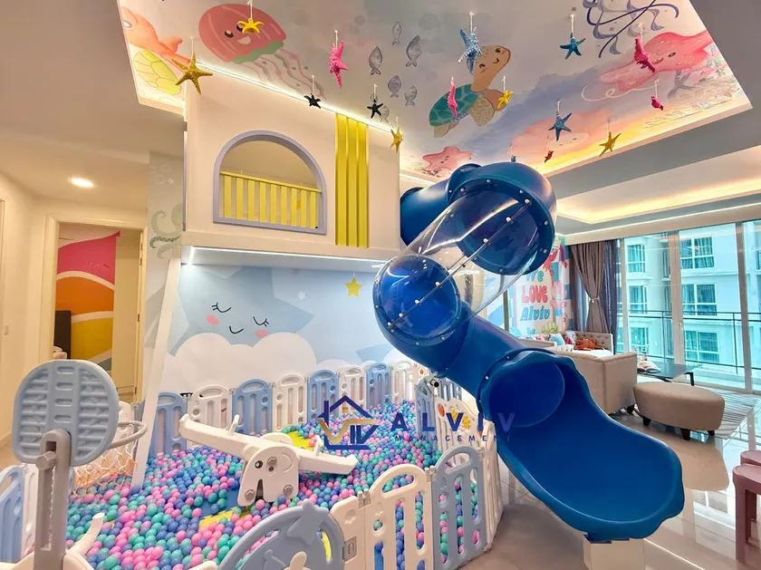 NEW! The Shore Underwater Slide Suite 3BR/ 10pax - Image 1