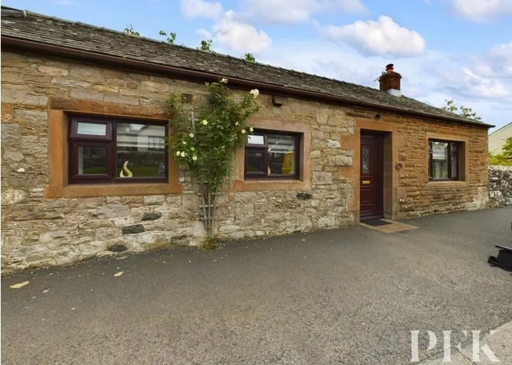 Stores Cottage - Image 1