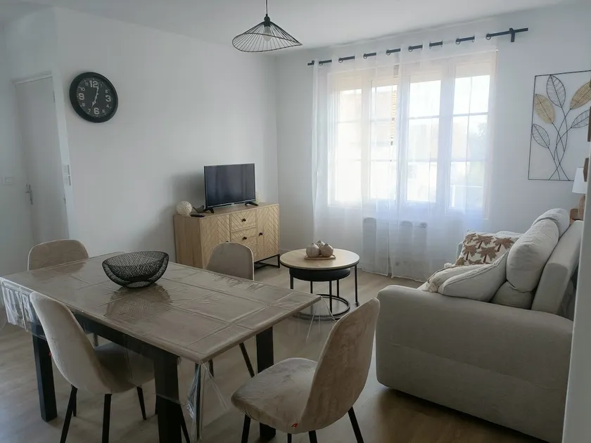 comfortable house with garden - Image 1