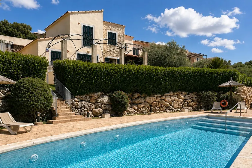 Schönes Ferienhaus mit eigenem Pool, nicht weit vom Strand, freies WLAN - Image 1