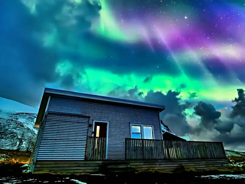 Seljanlandsfoss Cabin & Private Jacuzzi - Image 1