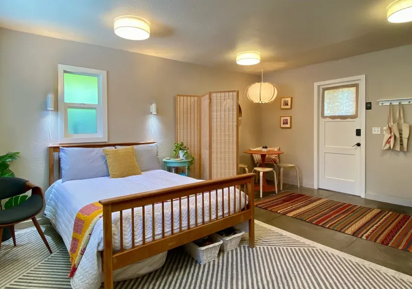Citrus Garden Guesthouse - Image 1