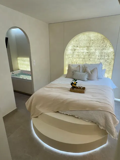 The Greek Suite - Image 1
