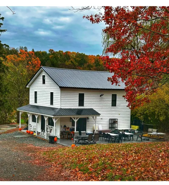 Buff's Country Escape - Image 1