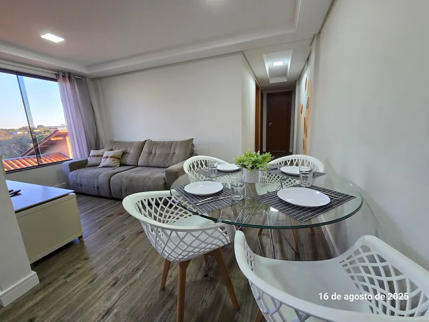 Beautiful apartment with 2 parking spaces - Image 1
