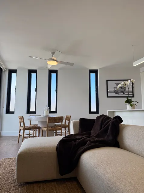 Modern coastal stay in the heart of Scarborough - Image 1