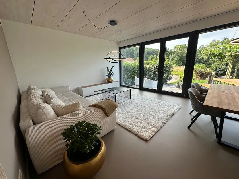 Modern apartment in a panoramic location - Image 1