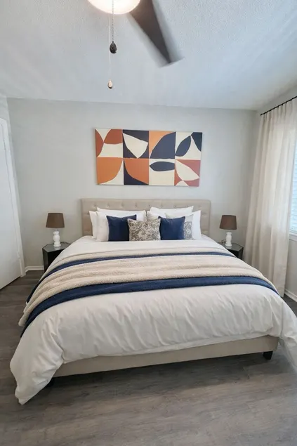 Bright & Cozy 2BR Apartment by UT & Downtown - Image 1