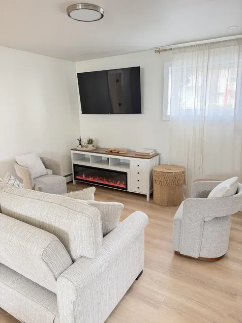 Modern 2BR Apartment Elmont NY - Image 1