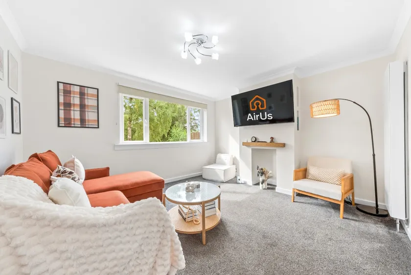 Gateway to the Highlands 3BR Home Near Perth - Image 1