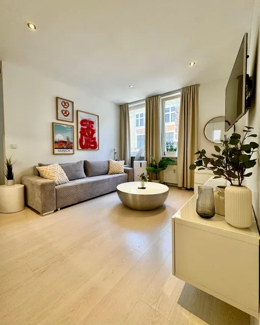 Modern bavarian style flat in the heart of Munich - Image 1