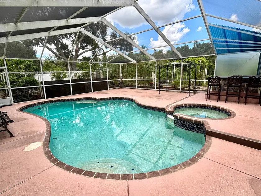 Tranquil Home Riverview - 3BD/3BA - Image 1