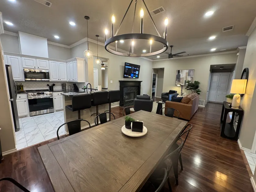 Retreat at Oak Terrace - Image 1