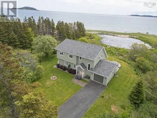 Beach house - Image 1