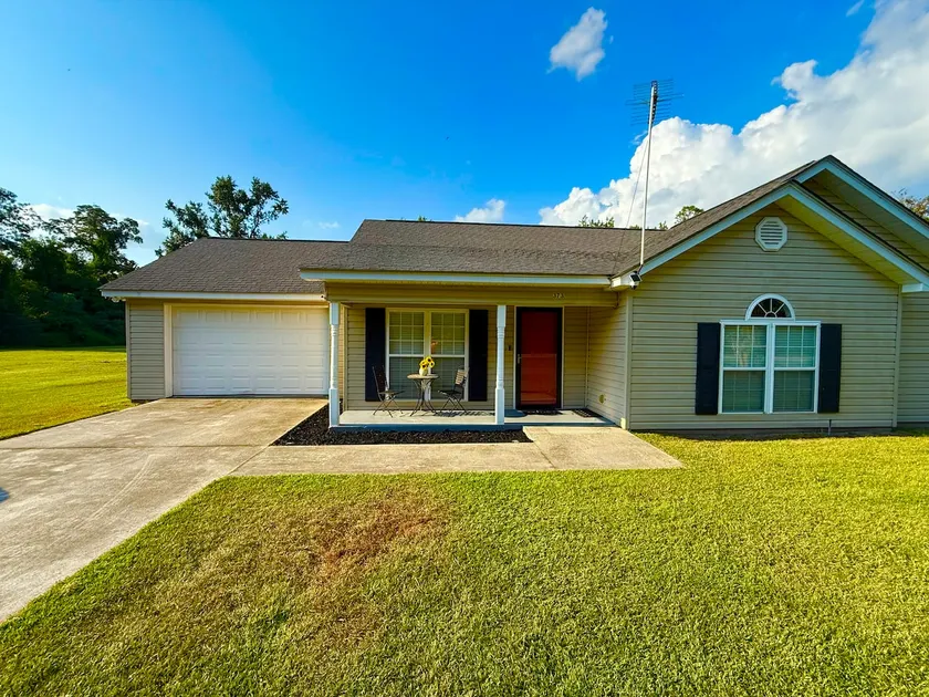 Superhost | Lowcountry Comfort | 3 BR | 1 GB Wi-Fi - Image 1