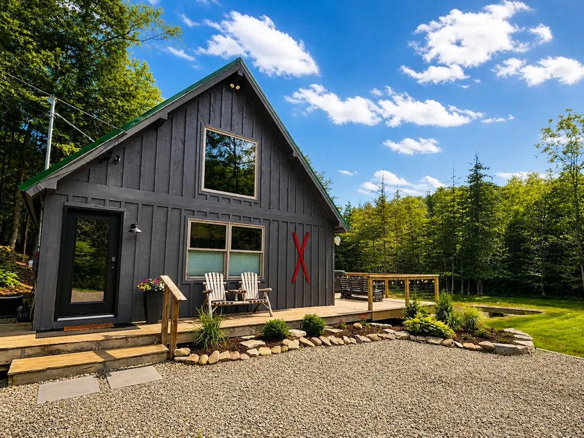 Cabin in Ellicottville, Fire Place & Hot Tub - Image 1